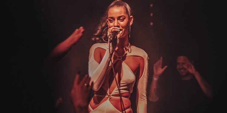 Marina Sena faz show em Manaus no dia 19 de agosto