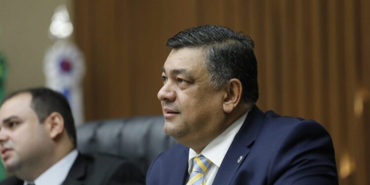 Parlamentar sugere ao Governo do AM que disponibilize serviços públicos e privados no Porto de Manaus