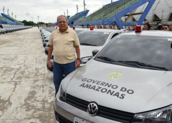 Amazonino Mendes classifica como falta de respeito o atraso no pagamento do escalonamento dos policiais civis do Amazonas