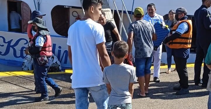 Em Parintins, Juizado da Infância e Juventude fiscaliza cumprimento de portarias pelos órgãos responsáveis por festival dos bumbás