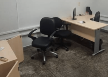 Vice-governador do AM diz que caso da invasão de seu gabinete foi ‘esquecido’ pela polícia