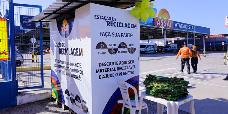População de Manaus ganha nova estação de reciclagem na loja Assaí Torquato