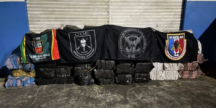 Polícia Federal apreende duas toneladas de drogas no arquipélago de Anavilhanas