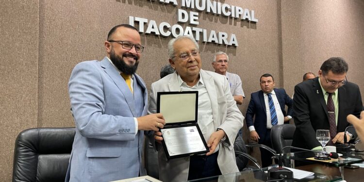 Por unanimidade, vereadores dedicam título de Cidadão Itacoatiarense a Amazonino Mendes