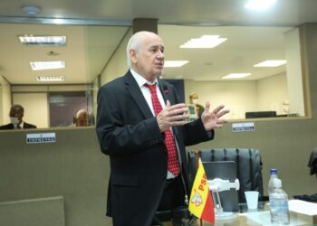 ‘Ministério Público não pode interferir na ALE-AM e propor arquivamento de projeto’, diz Serafim