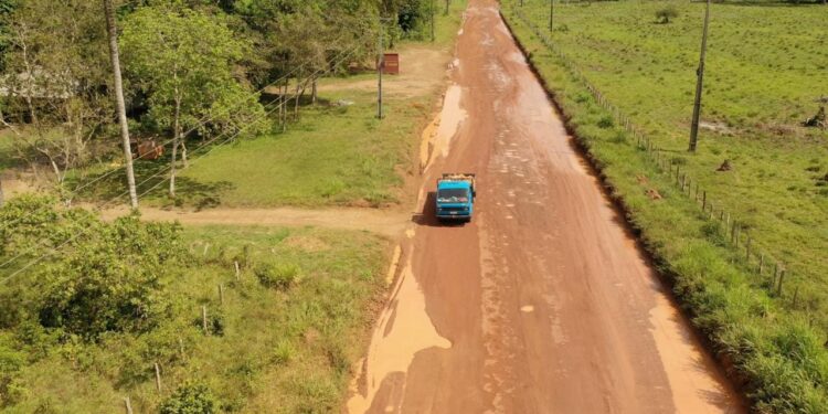 Moradores ignoram propaganda do governo estadual de obras na AM-010 e reconhecem quem cuidou de Itacoatiara de verdade
