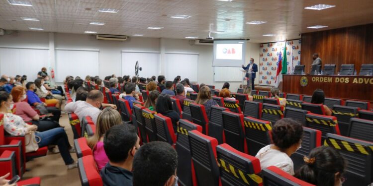 Comissão da OAB capacita mais de dois mil novos advogados