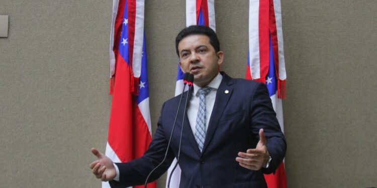 ‘A população está refém da criminalidade’, diz deputado da base de Wilson Lima