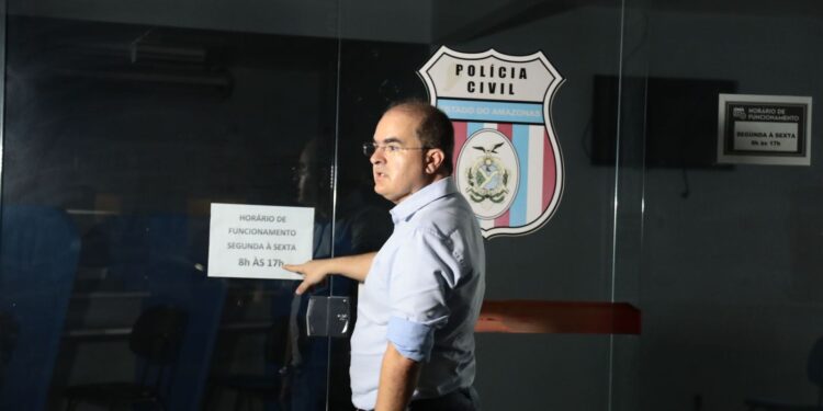 Candidato constata delegacias fechadas à noite e propõe funcionamento 24h