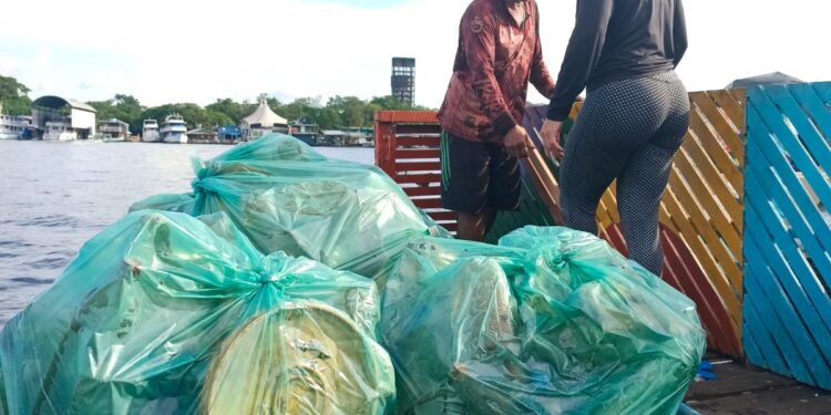 Plataforma AMA lança em Manaus projeto de limpeza de igarapés