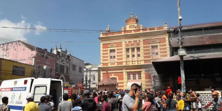 Incêndio em lotérica no Mercado Adolpho Lisboa deixa feridos em estado grave