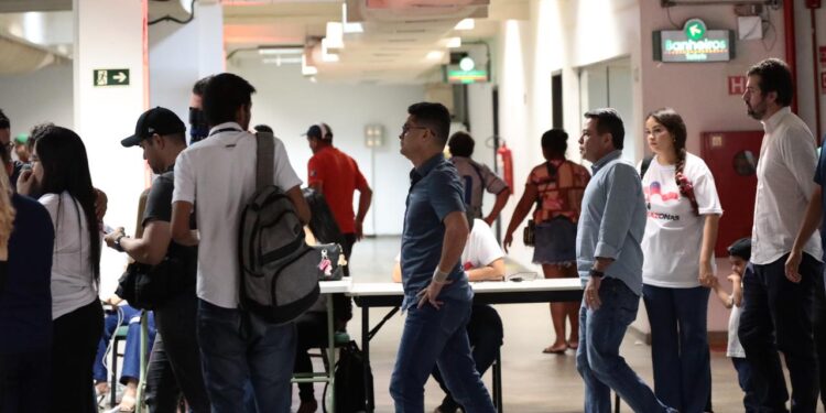 PMN anuncia apoio a Wilson Lima e filiados abandonam convenção