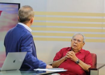 Amazonino pretende transformar o estado em um canteiro de obras para combater desemprego, fome e miséria