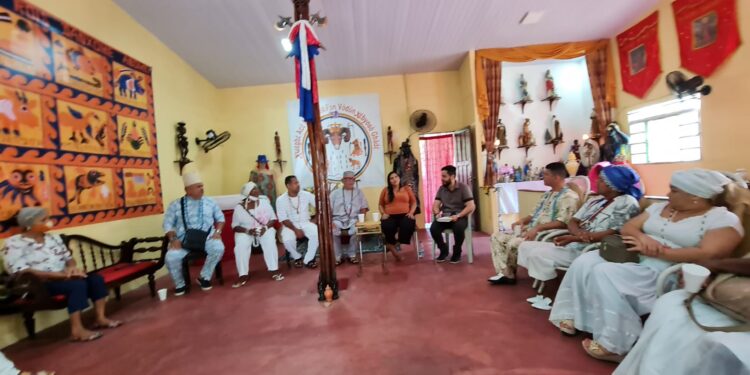 Aratrama apresenta a candidatos pleito dos povos tradicionais de terreiro