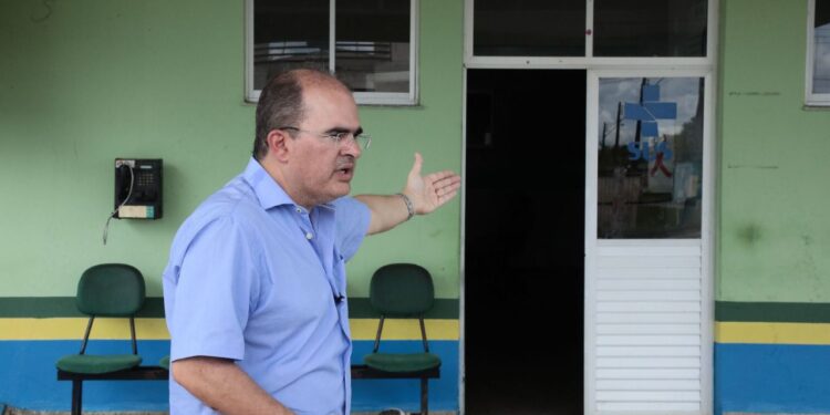Candidato diz que governo fez inauguração de UTI fake em Tabatinga