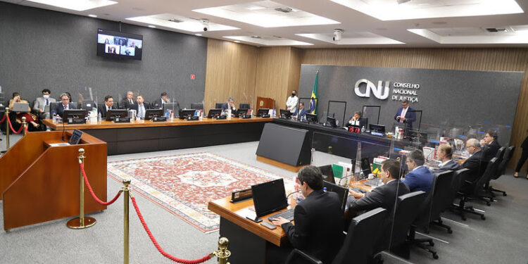 Plenário do CNJ tem despedida da corregedora e lançamento de sistema