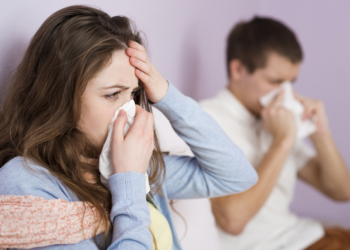 Gripe de verão: hidratação e alimentação equilibrada ajudam a combater o vírus