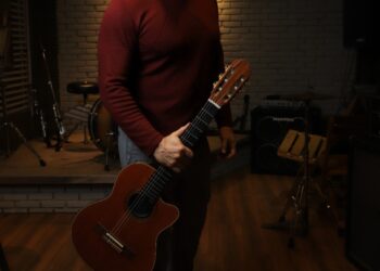 Cantor Nicolas Jr comemora 22 anos de carreira com show no Teatro Amazonas