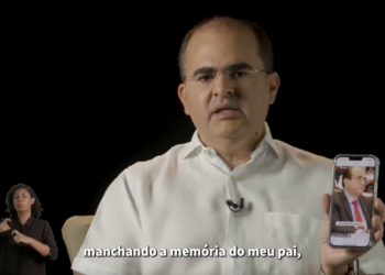 Candidato repudia ataques contra a memória do seu pai