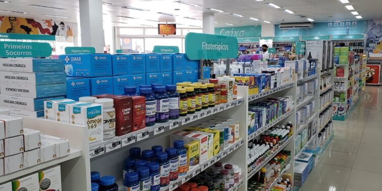 Rede de farmácias tem investimentos de R$ 30 milhões e gera mais de 500 empregos