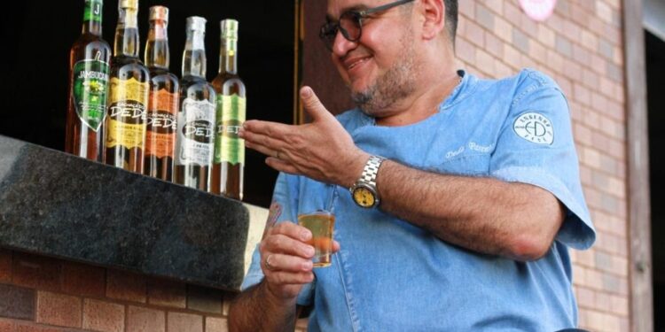 Cachaça é Brasileira. Você sabia que ela tem um dia só dela?