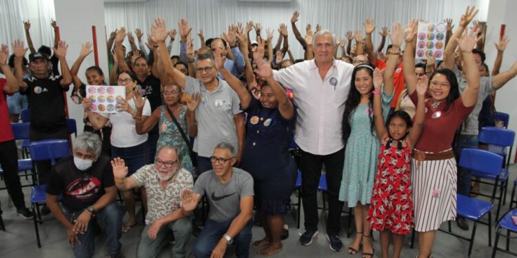 Lideranças evangélicas declaram apoio a Amazonino Mendes e Beto Michiles