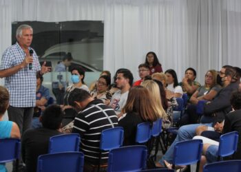 Humberto Michiles destaca compromisso de Amazonino com professores