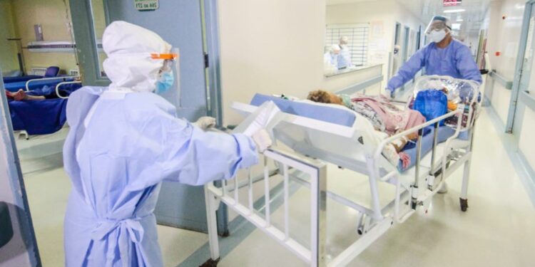 Sindicalista denuncia que trabalhadores da saúde atuam sem receber salários nos hospitais estaduais