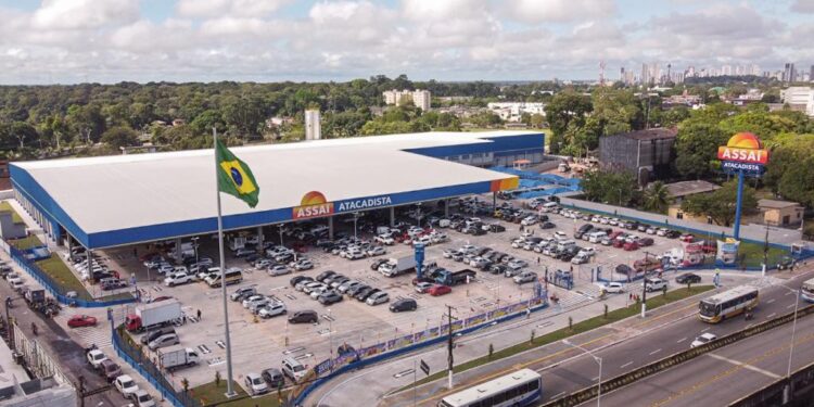 Empresas investem em novas estratégias para fidelizar clientes 