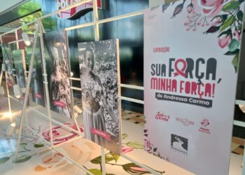 Exposição “Sua força, minha força” chega ao Manauara Shopping mostrando a luta de mulheres contra o câncer de mama