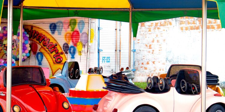 Medidas preventivas de segurança garantem um bom funcionamento dos brinquedos em parques de diversão