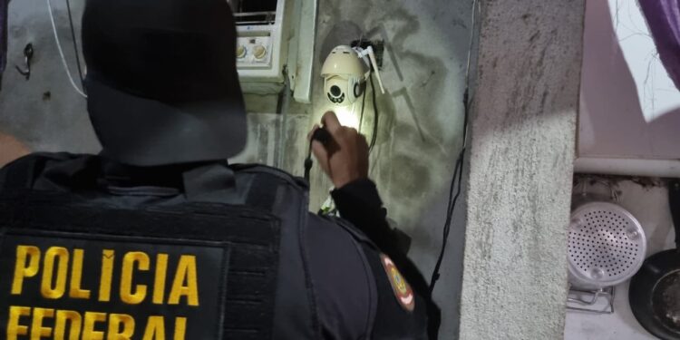 Polícia Federal prende suspeito de pedofilia durante operação em Manaus e Manacapuru