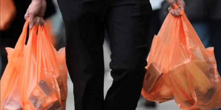 Comércios não podem mais disponibilizar sacolas plásticas a partir desta quinta (20)