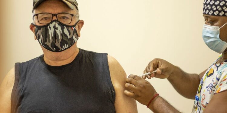 Prefeitura convoca mais de 1 milhão de ‘atrasados’ para atualizar vacinação