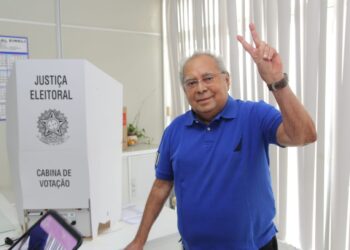 ‘Quem cuidou tanto tempo do Amazonas se preocupa com o futuro’, diz Amazonino após votação