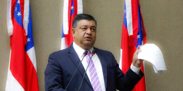 Dermilson Chagas defende que todas as servidoras estaduais merecem ter ampliação da licença-maternidade