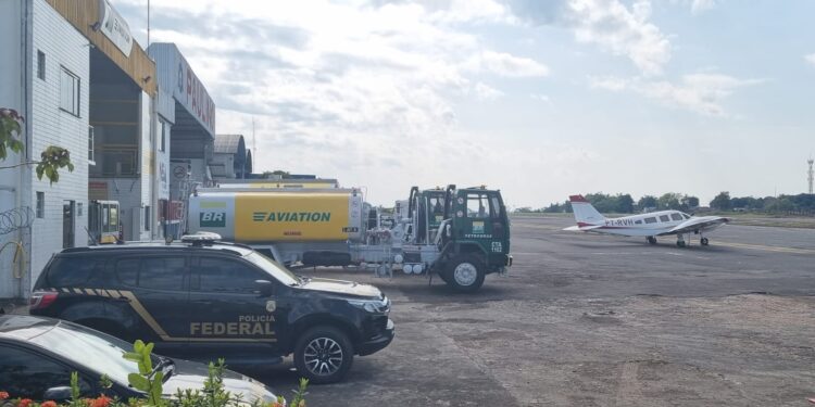 Polícia Federal apreende mais de R$ 52 mil em espécie e detém suspeito de crime eleitoral