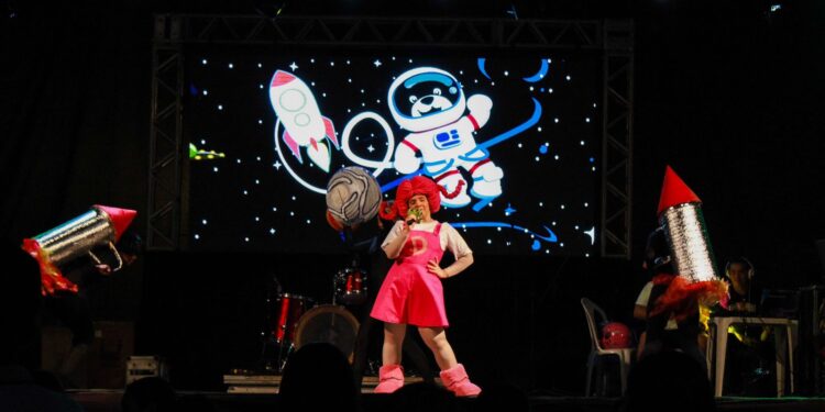 “Show da Zelda” anima as crianças no Teatro Manauara