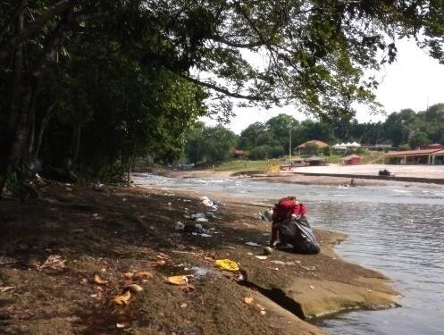 Limpeza na Corredeira do Urubuí recolhe 7 toneladas de lixo por final de semana