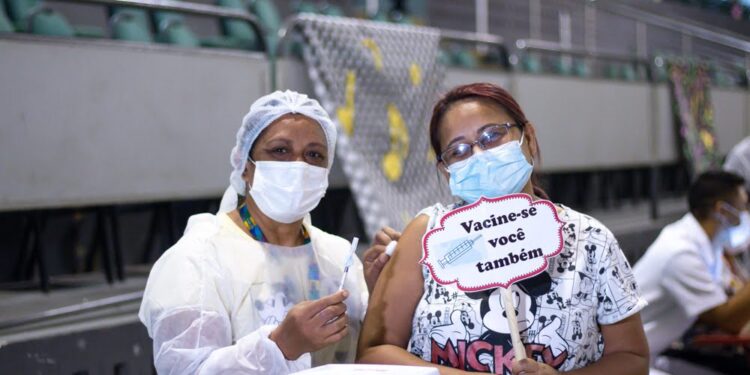 População poderá buscar 83 pontos de vacinação contra a Covid-19