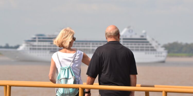 Parintins se prepara para receber turistas na Temporada de Cruzeiros 2022/2023