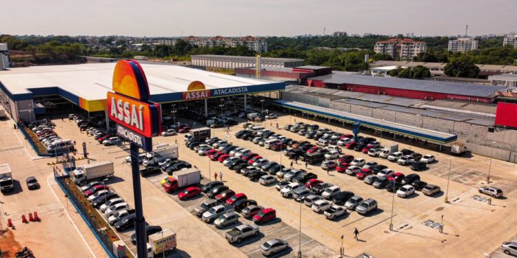 Assaí Atacadista apoia organizações da sociedade civil do AM e doa toneladas de aliementos