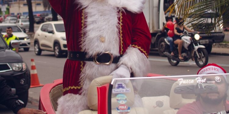 Chegada do Papai Noel agita o Sumaúma Park Shopping, no domingo (13/11)