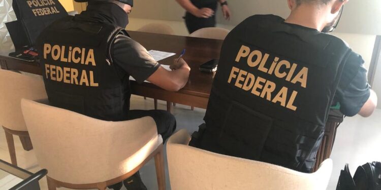 Polícia Federal faz operação que tem como alvo ex-vice-governador
