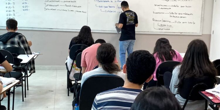 Cursinho que mais aprova em Manaus inaugura nova unidade no bairro Adrianópolis