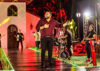 “Confra com Feijoada” apresenta show do cantor Márcio Cigano