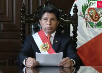 Congresso do Peru destitui Pedro Castillo após tentativa de golpe do presidente