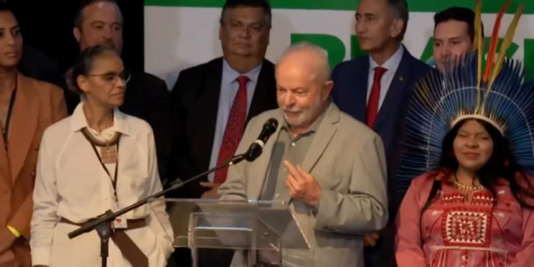 Com Tebet e Marina, Lula anuncia novos ministros