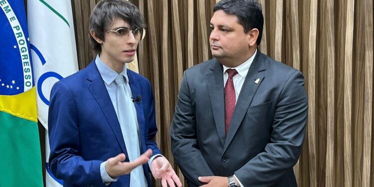 Amom diz que vitória de Caio André significa independência da Câmara Municipal