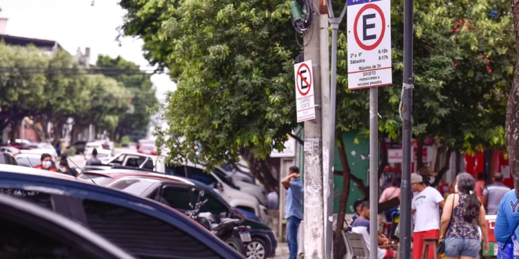 Zona Azul diz que garantiu desconto em nova tarifa de estacionamento em Manaus